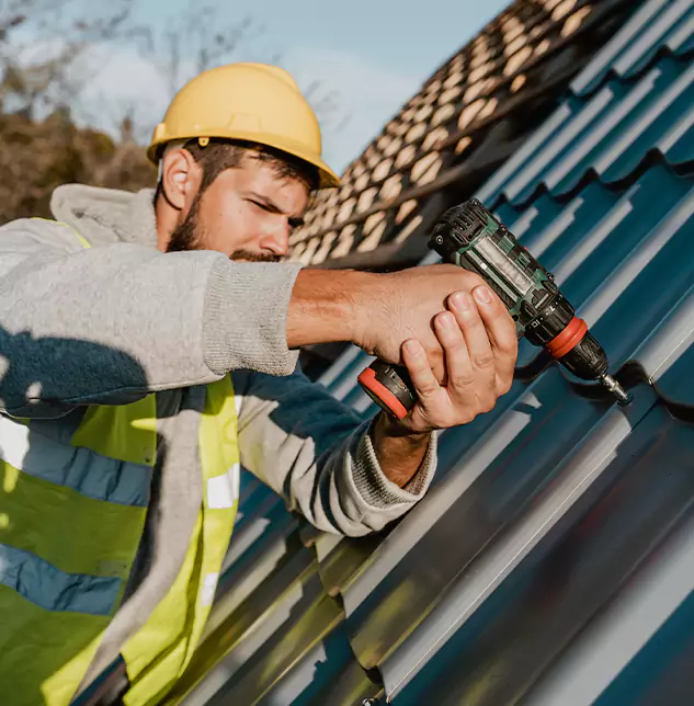 Evansville Homeowners Count on Absolute Roofing & Exterior for Steel Roofing Excellence