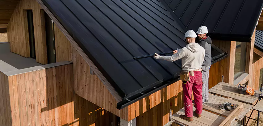 Professional Barn Roof Repair Services in Evansville, WI