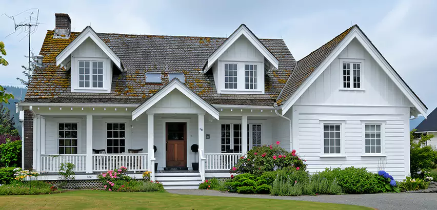 Professional Roofing and Siding Services in Evansville, WI