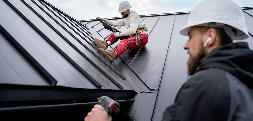 Professional Steel Roof Installation Services in Evansville, WI
