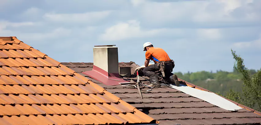Cedar Roof Maintenance in Evansville