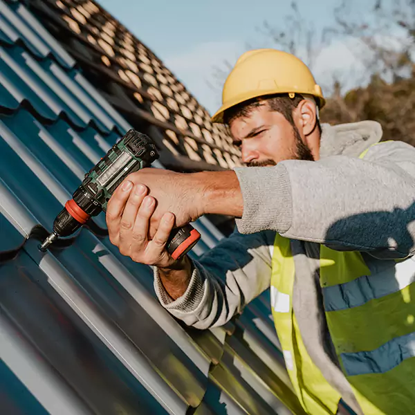 Why Evansville Homeowners Choose Absolute Roofing & Exterior for Steel Roof Repair Service?